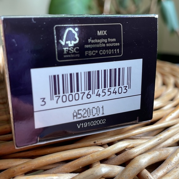 NIB ByTerry Terrybly Densiliss foundation 02 Cream Ivory - Picture 7 of 9